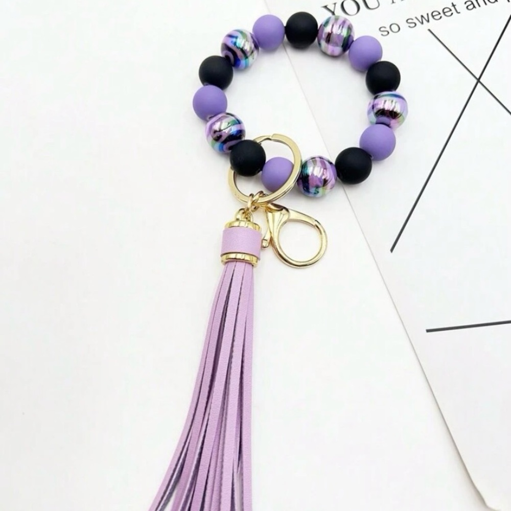 BEADED BRACELET KEYCHAIN